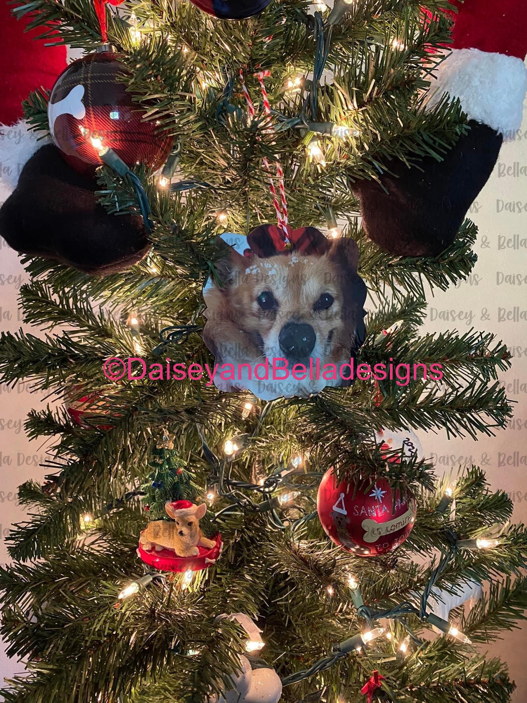 SMILING STEWIE/with snow- Christmas ornament